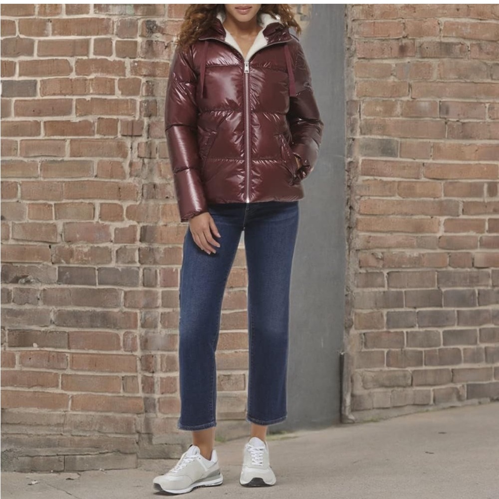 Levi’s NWT Women’s Sherpa lined puffer jacket